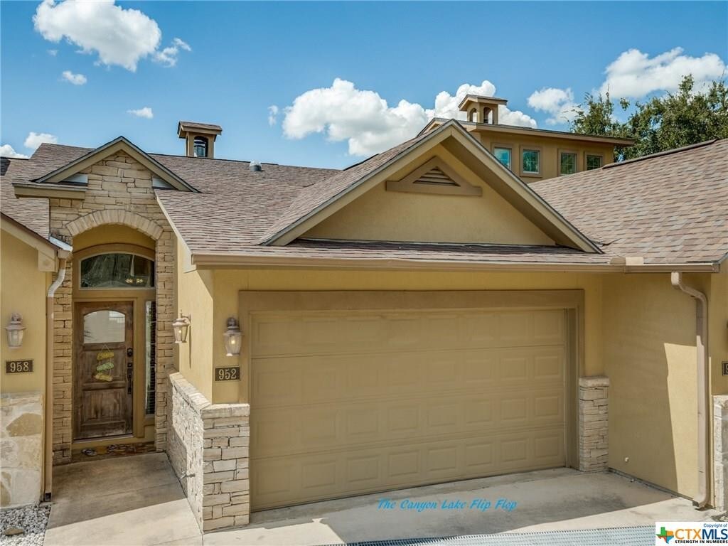 Primary Photo - 952 Parkview Dr