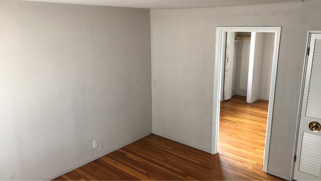 Building Photo - 10620 Spring Garden Dr
