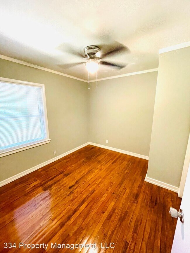 Building Photo - 3 br, 1 bath House - 3247 Willow Lane Drive