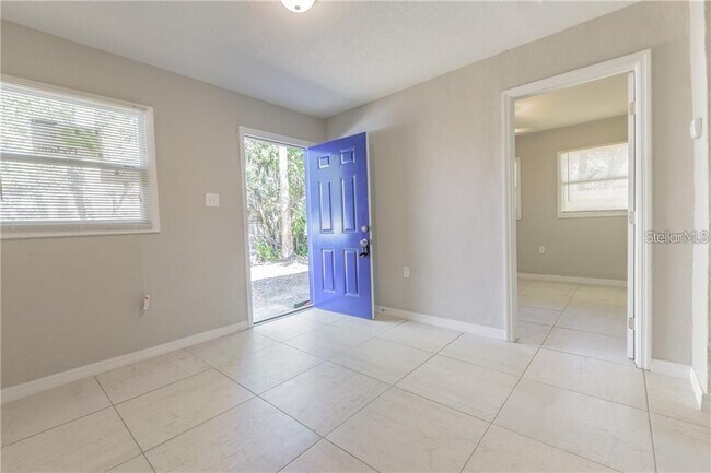 Foto del edificio - 5106 W Richardson Ave
