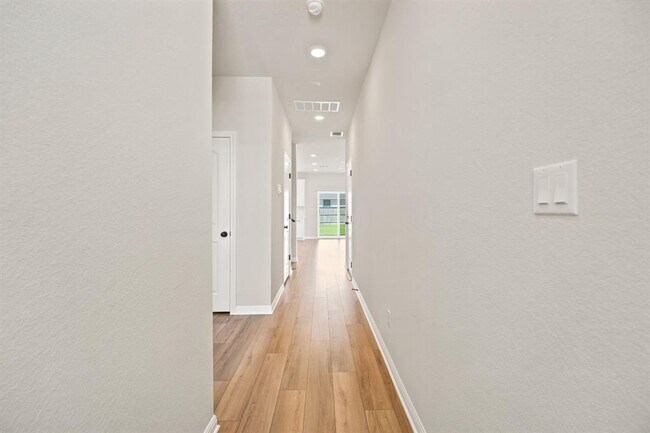 Foto del edificio - 212 Swinging H Ln