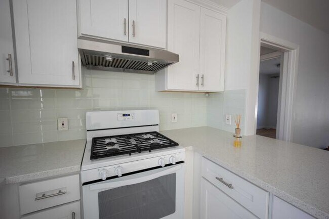 Building Photo - 1 bedroom in San Bruno CA 94066
