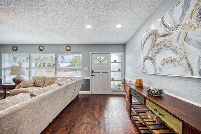 Building Photo - 3173 Fountainhead Dr