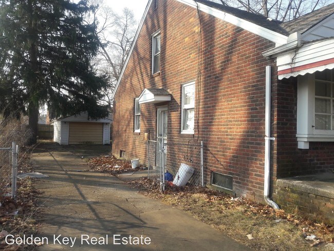 Building Photo - 3 br, 1 bath House - 14188 Collingham Dr.