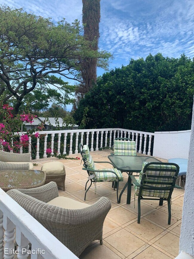 Building Photo - 3 br, 2 bath House - 321 Hokulani St