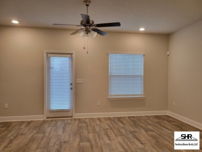 Building Photo - 6090 Royal Port Ct