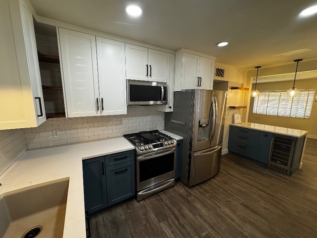Photo - 1620 E Rancho Dr House