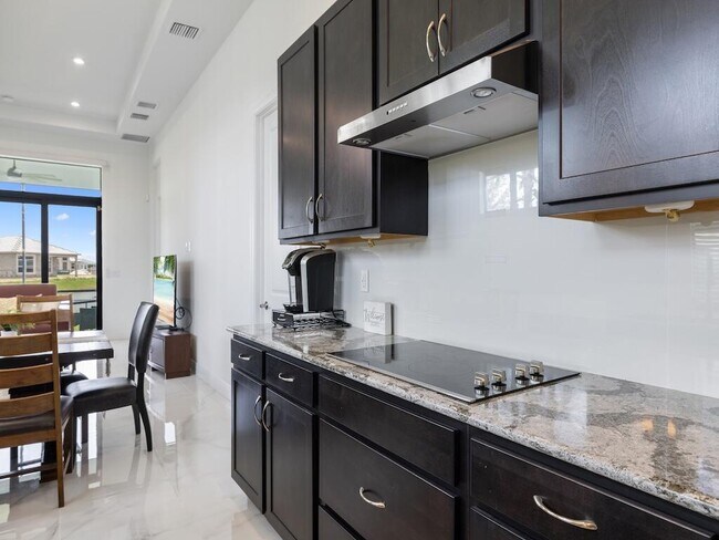 Building Photo - 12442 SW Lunata Way