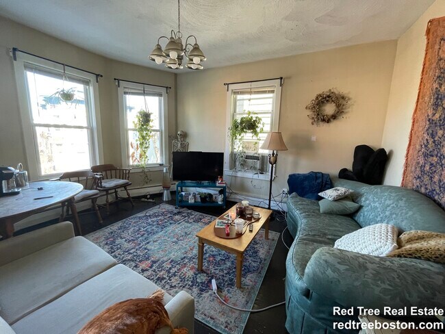 Foto del edificio - 72 Hillside St