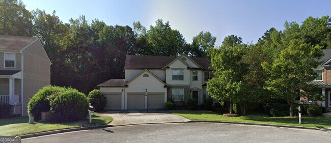 Building Photo - 711 Pine Grove Cir
