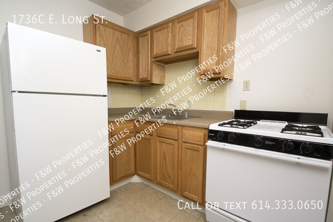 Building Photo - Long View Apartments. 2BR/2BA