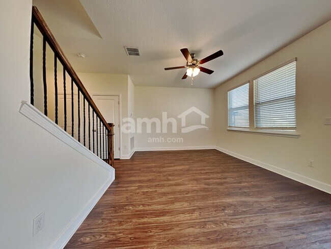 Foto del edificio - 1215 Tan Tara Trail