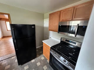 Building Photo - 176 Riverview Dr