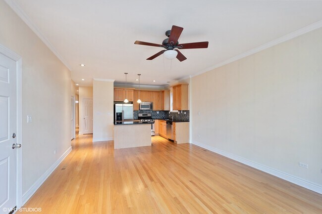 Foto del edificio - 2114 W Erie St