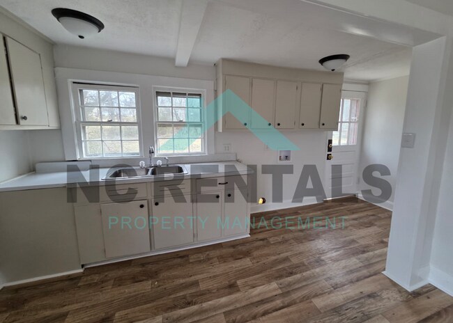 Foto del edificio - 1318 Front St