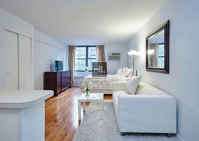 Foto del edificio - Large Studio in Gramercy - EAST 22 STREET