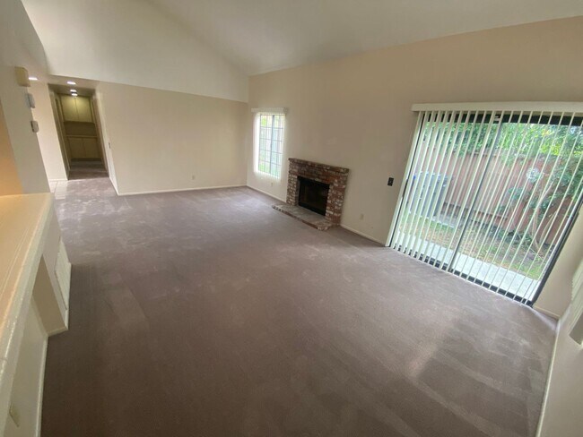 Foto del edificio - Charming 3 Bedroom, 2 Bath Home in San Mar...