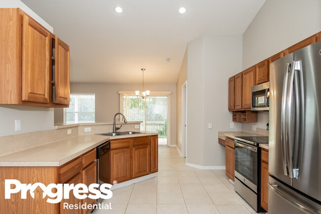 Building Photo - 9720 Cedar Ridge Dr W