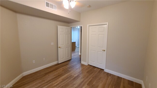 Foto del edificio - 9975 Peace Way