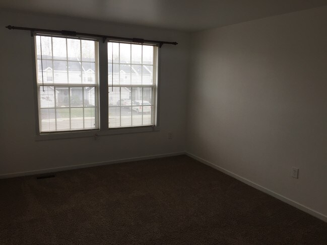 Building Photo - 518 W Valley View Ave