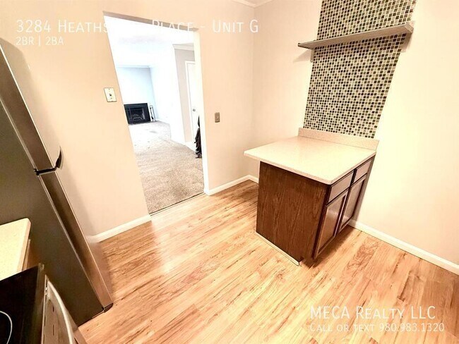 Foto del edificio - 3284 Heathstead Place
