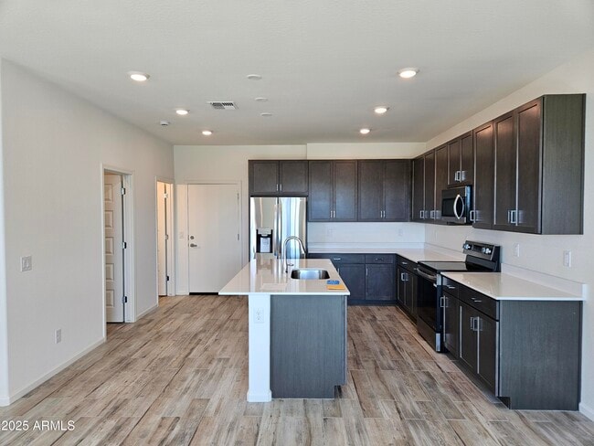 Foto del edificio - 651 N Ironwood Dr