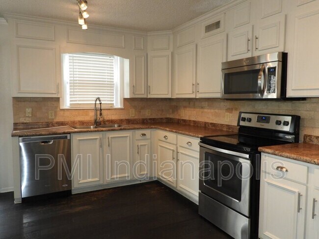 Building Photo - 12120 E 141st St