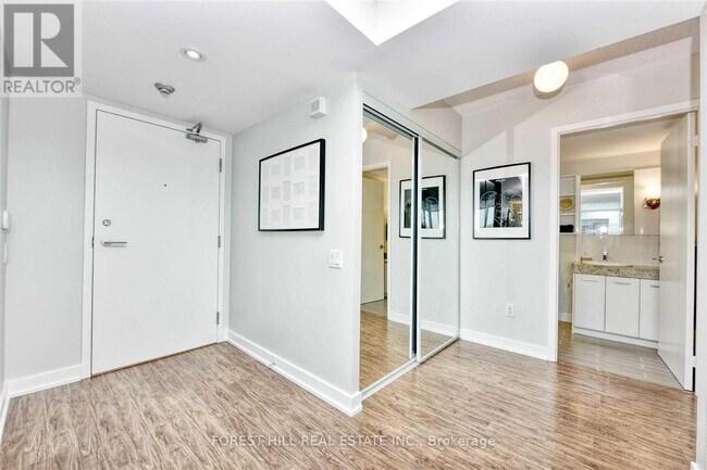 Building Photo - 15-615 Singer Ct