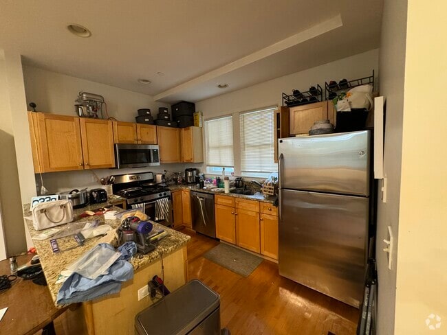 Building Photo - 108 2nd St