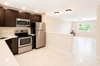Building Photo - 2686 NW 60th Way