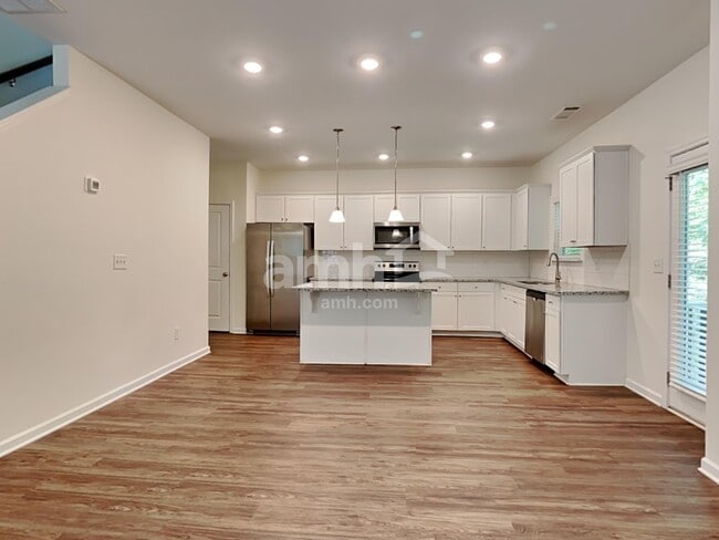 Building Photo - 65 Shelby Ct