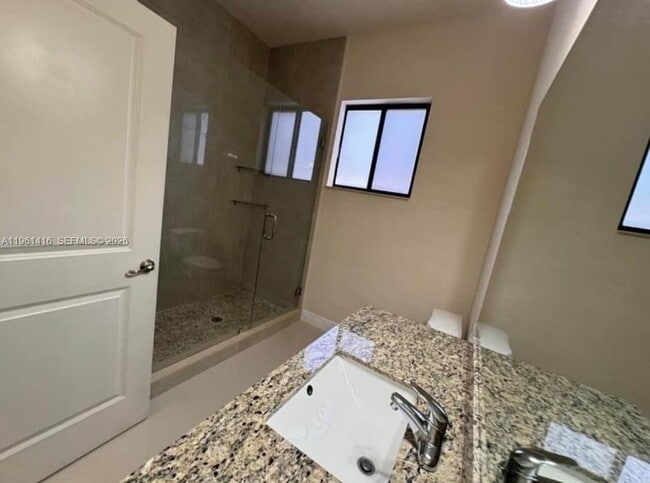 Foto del edificio - 14434 SW 14th St