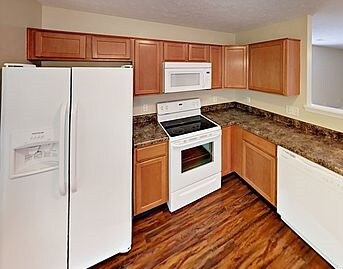 Building Photo - 7250 Mosaic Dr