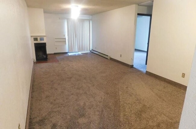 Foto del edificio - Charming 2-Bed Condo Near CMU & St. Mary’s...