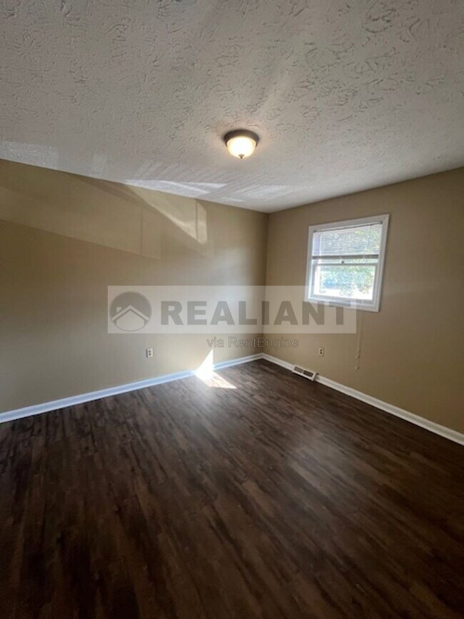 Foto del edificio - 1646 Foxhaven Dr
