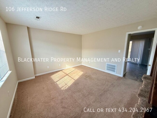 Building Photo - 106 Jefferson Ridge Rd