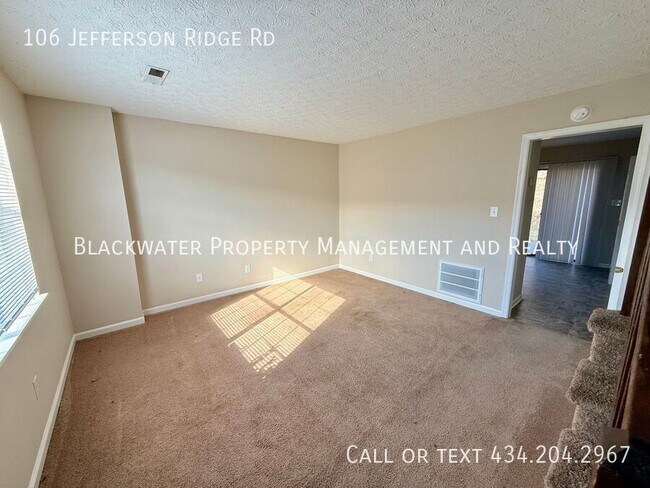 Foto del edificio - 106 Jefferson Ridge Rd