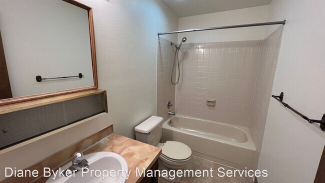 Building Photo - 1 br, 1 bath House - 2200 Minerva Way #B8