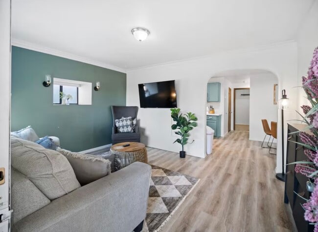 Living Room - 2117 W Riverside Ave