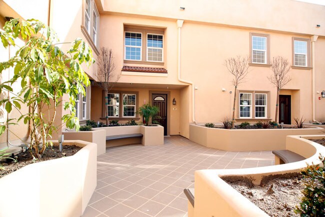 Building Photo - The Colorado Villas