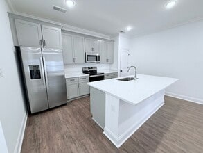 Building Photo - 626 Cottage Grv Cir