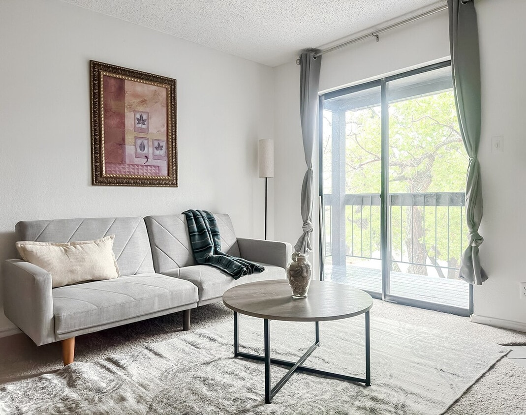 Foto principal - 1071 Clayton Ln