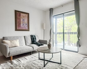 Building Photo - 1071 Clayton Ln