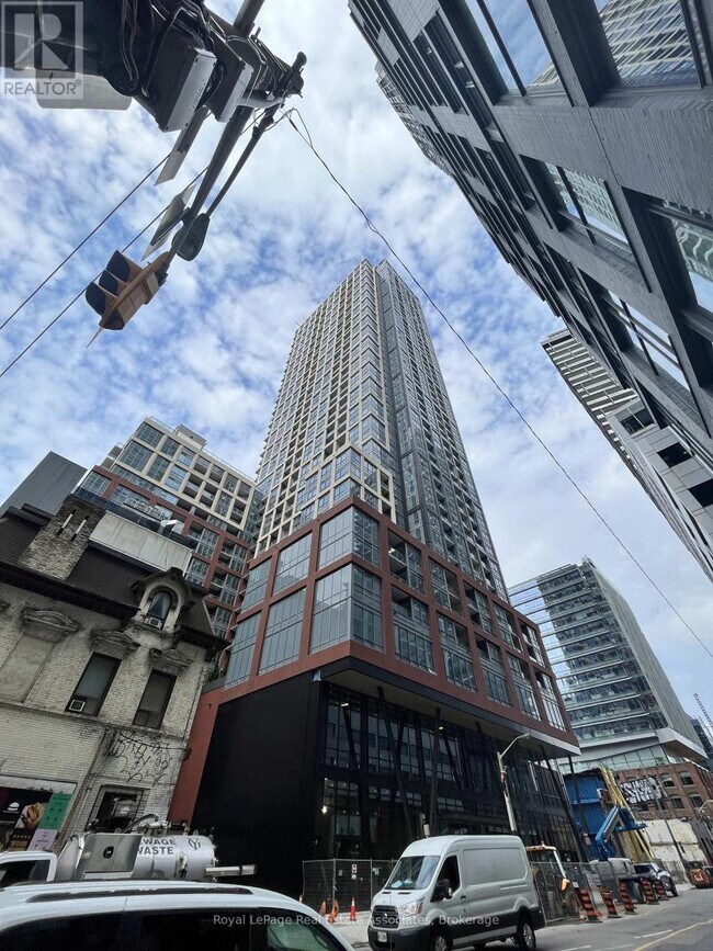 Building Photo - 108 Peter St