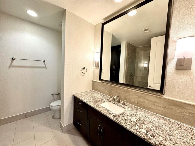 Foto del edificio - 2303 Mid Ln