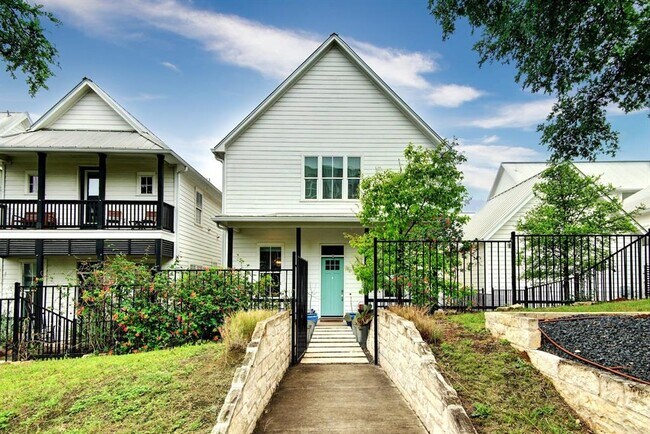 Building Photo - 4810 Springdale Rd