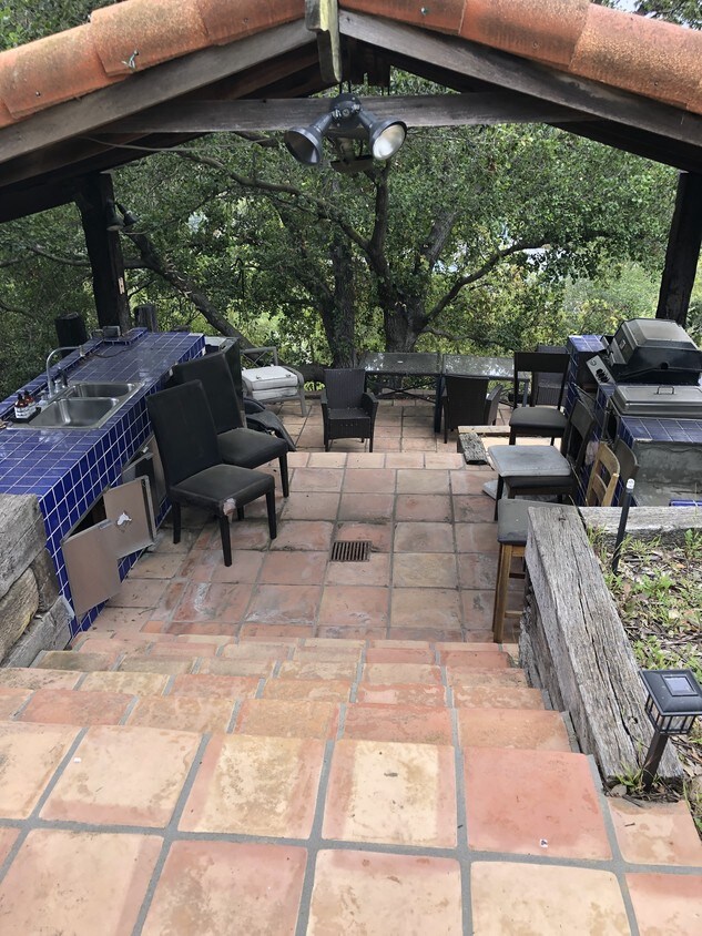 Foto principal - 2777 Coldwater Canyon Dr