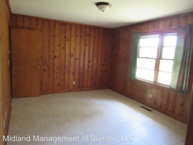 Building Photo - 3 br, 2 bath House - 527 Benton Drive