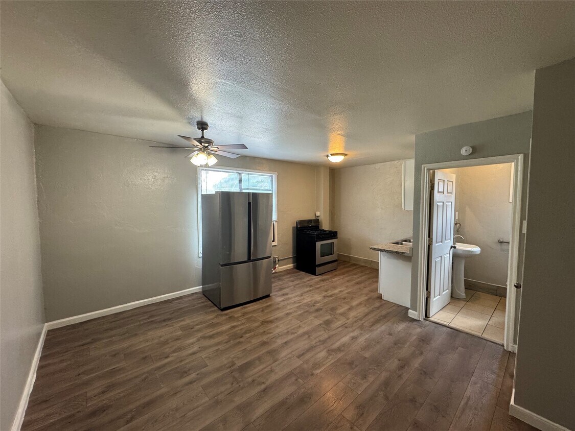 Foto principal - 2705 Lorraine St