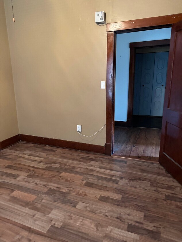 Foto del edificio - 1043 Broad Ave